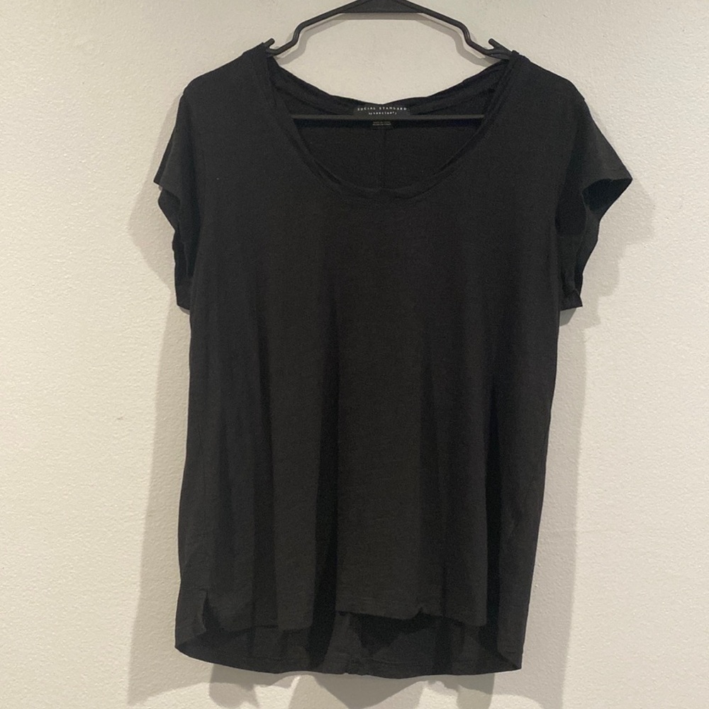 Social Standard by Sanctuary Solid Black Swoop Neck Short Sleeve Shirt - Size M